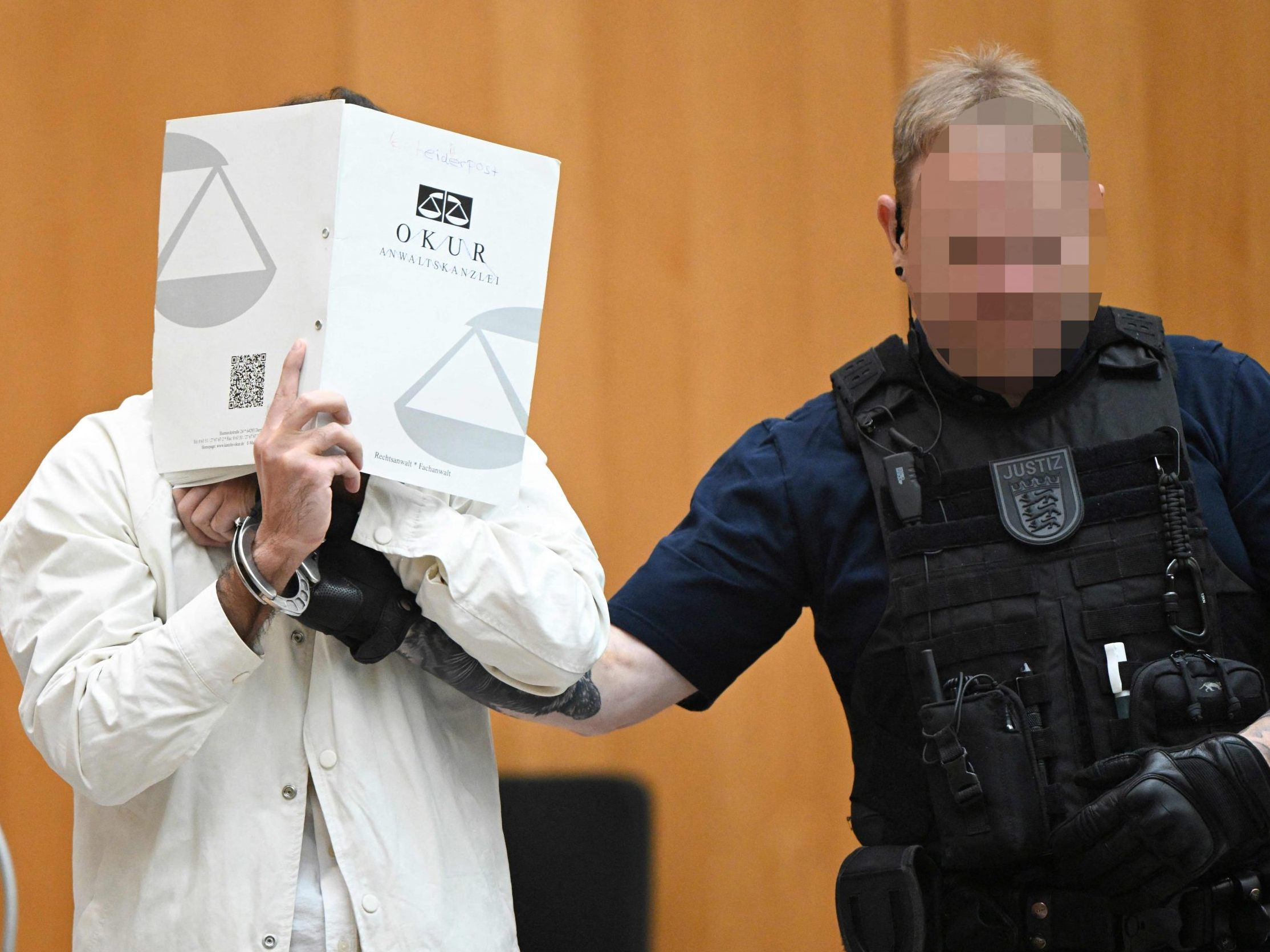 Lebenslange Haft für Messerangriff auf Polizisten in Mannheim Lebenslange Haft für Messerangriff auf Polizisten in Mannheim