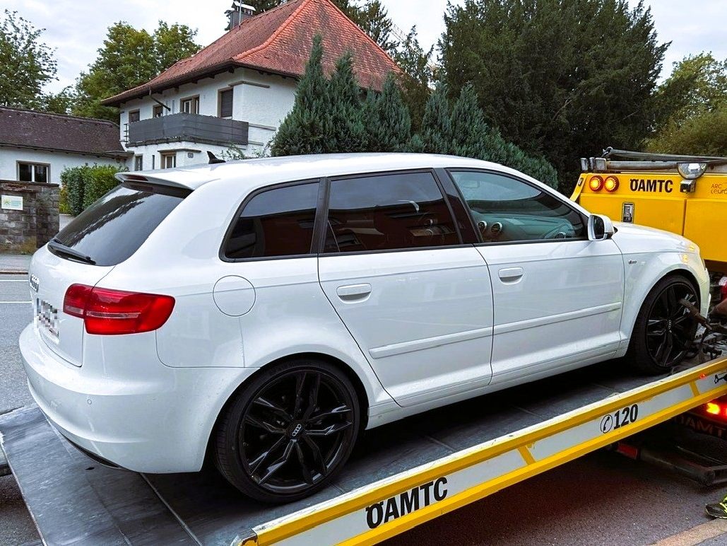 Mit 132 km/h durch eine 50er-Zone in Lustenau: Die Polizei stoppte einen Raser aus dem Bezirk Bregenz. Mit 132 km/h durch eine 50er-Zone in Lustenau: Die Polizei stoppte einen Raser aus dem Bezirk Bregenz.