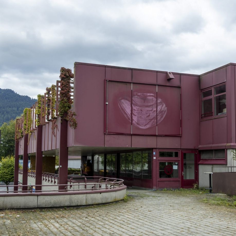 Das alte Hallenbad ist Geschichte. Es wird abgerissen.