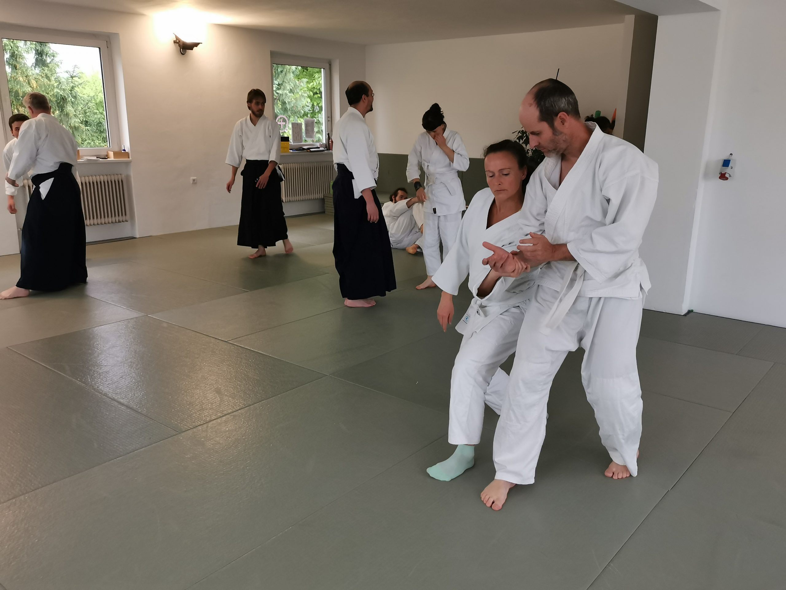 Aikido-entdecken-K-rper-Geist-und-Bewegung-vereinen-Anf-ngertraining