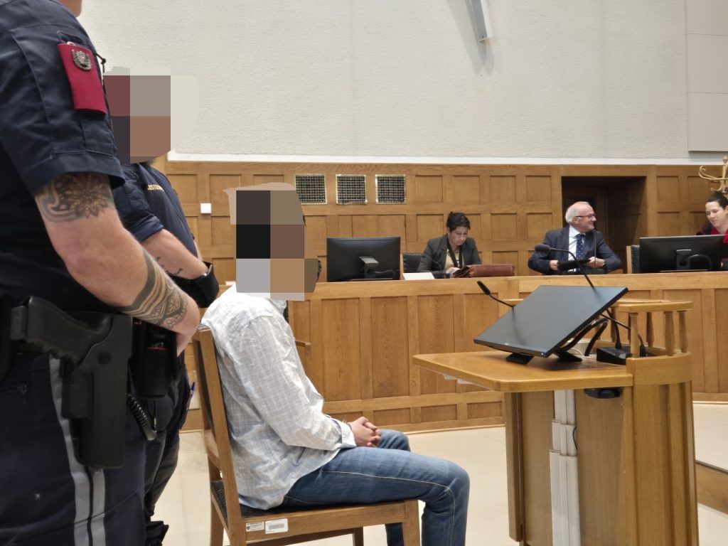 Anklage-Mordversuch-wegen-Streit-um-Handy