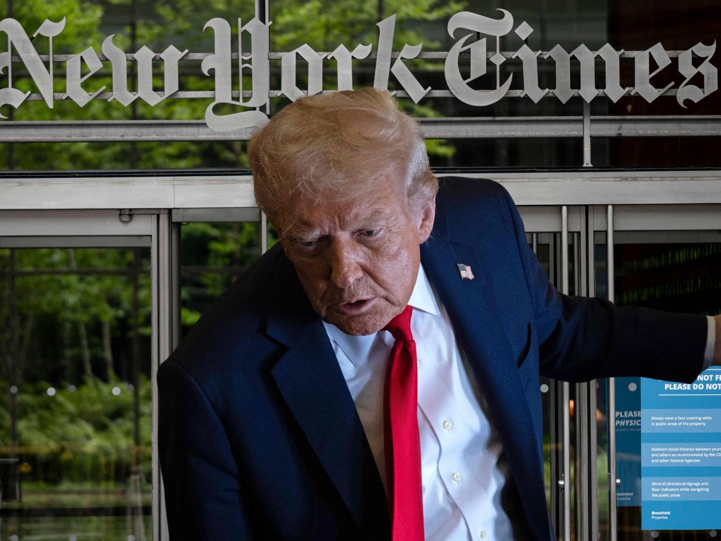 Richter wies Klage des US-Präsidenten gegen die Zeitung vorerst ab.