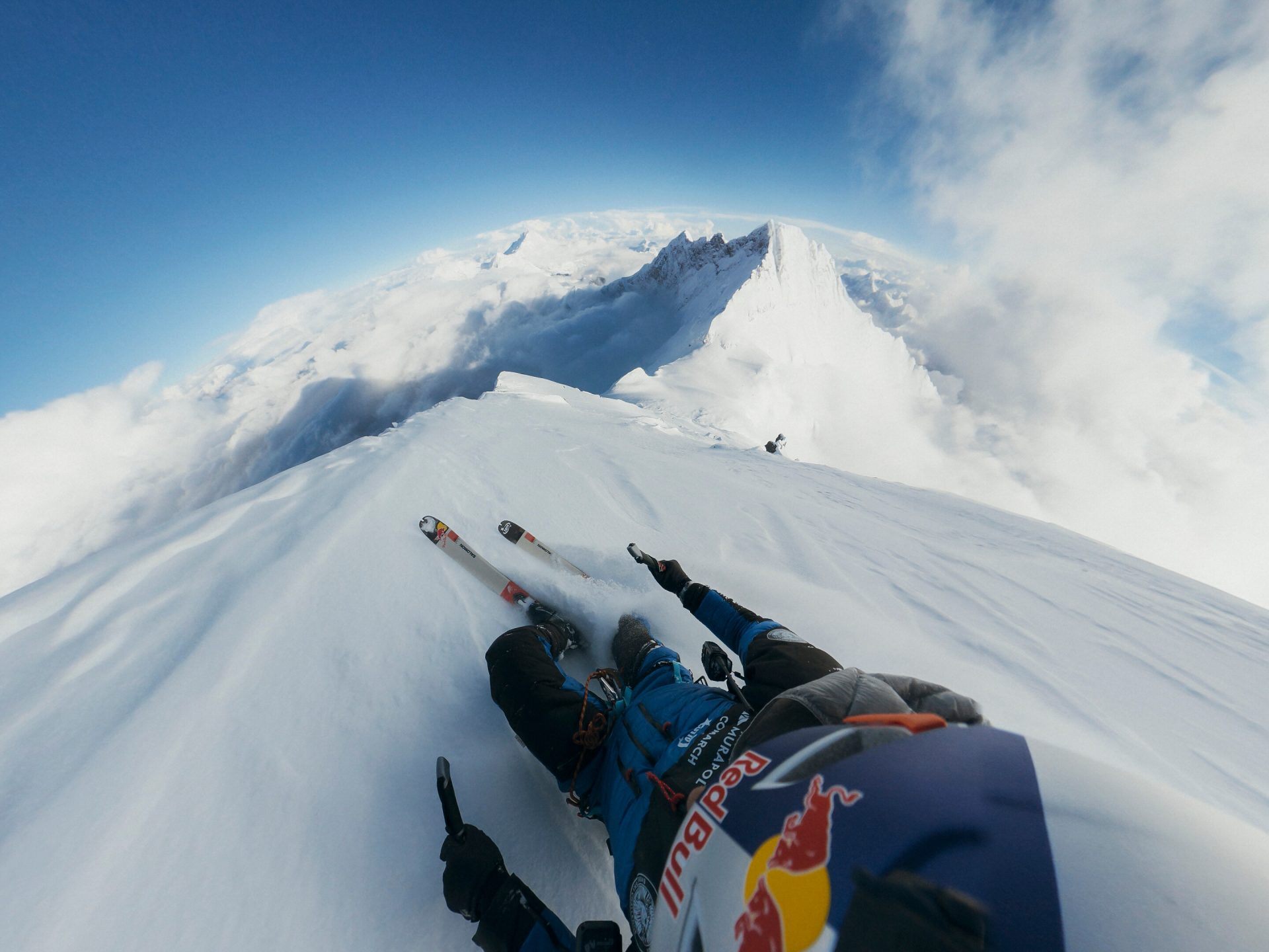 Ohne-Sauerstoff-Extremskifahrer-f-hrt-den-Mount-Everest-mit-Skiern-ab