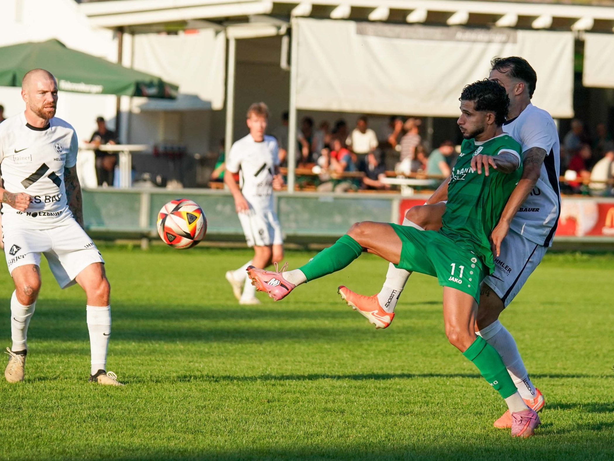 Ricardo Souza Oliveira im Zweikampf