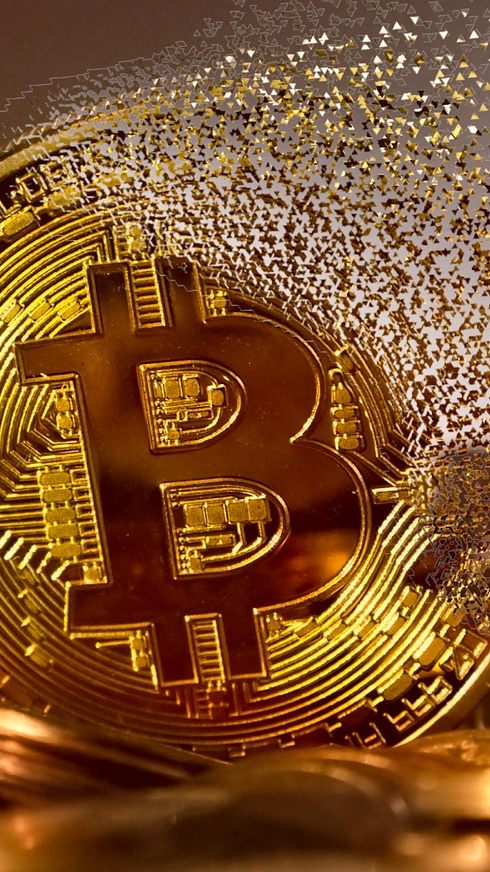 Die AK warnt vor unseriösen Krypto-Plattformen und falschen Gewinnversprechen.