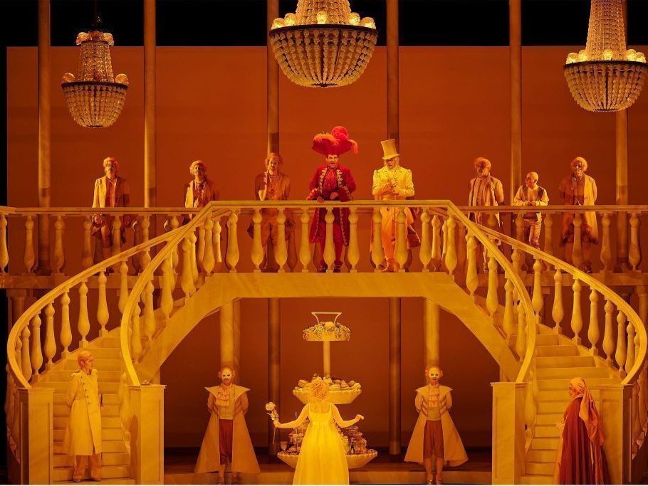 Fantasievolle-Inszenierung-von-Strauss-039-quot-Rosenkavalier-quot-