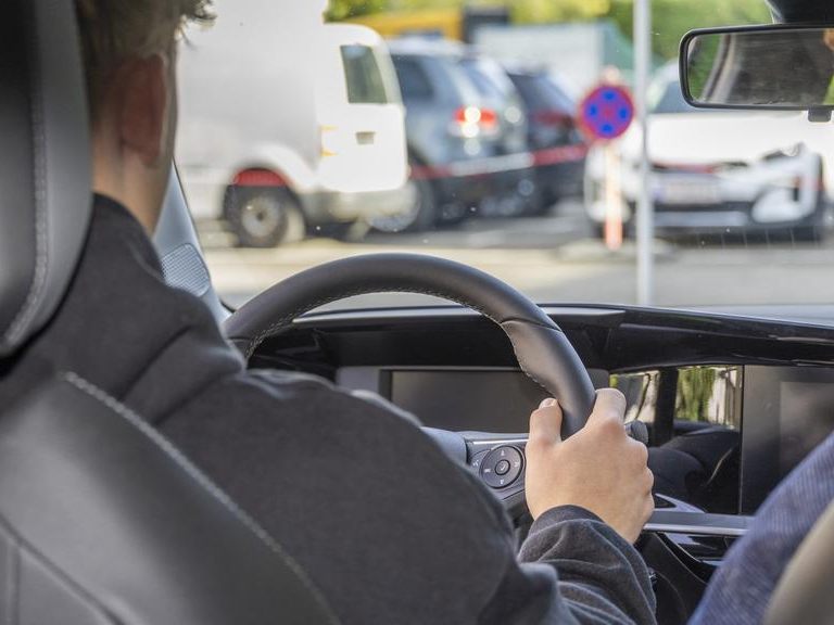 Kontrollausschuss-zu-F-hrerschein-Causa-Zwischen-quot-sachlich-quot-quot-konstruktiv-quot-und-quot-l-cherlich-quot-