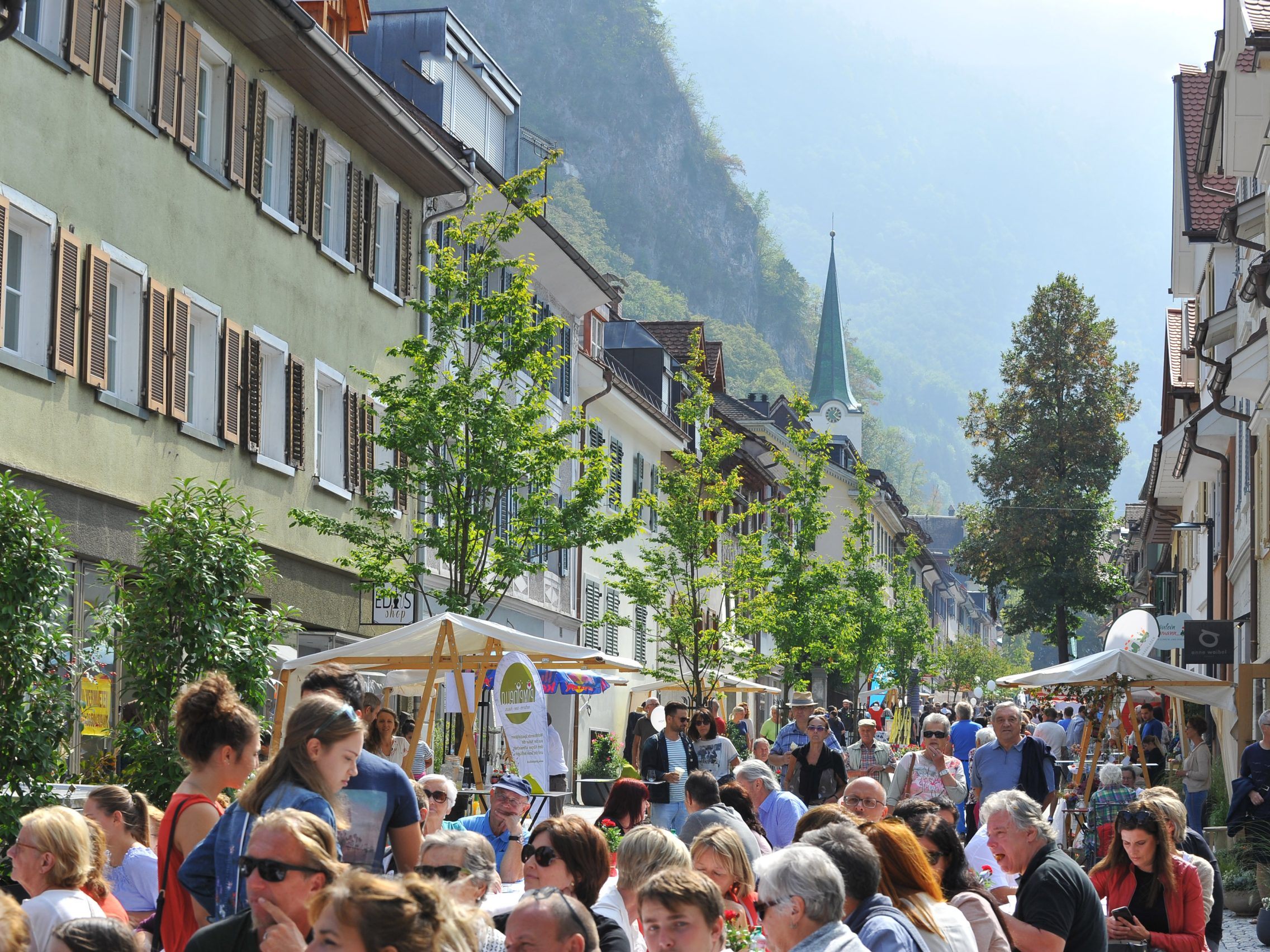 Emser-Markt-2025-flanieren-entdecken-genie-en