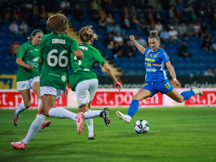 Carina-Brunold-schie-t-St-P-lten-mit-einem-Bein-in-die-Champions-League