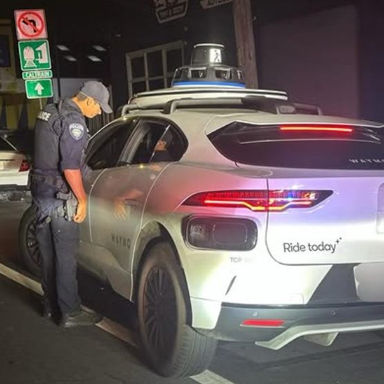 "Da es keinen menschlichen Fahrer gab, konnte kein Strafzettel ausgestellt werden."