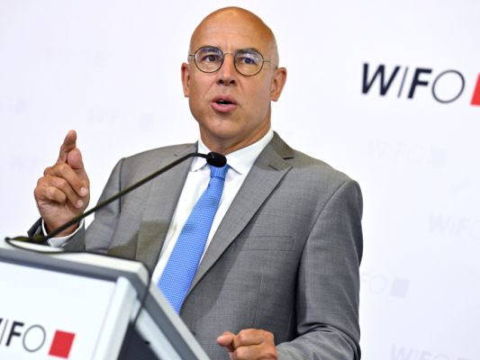 Wifo-Chef-begr-t-Lohnzur-ckhaltung-in-der-Industrie