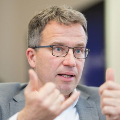 AMS-Chef: Flächendeckende Kinder-Ganztagsbetreuung notwendig