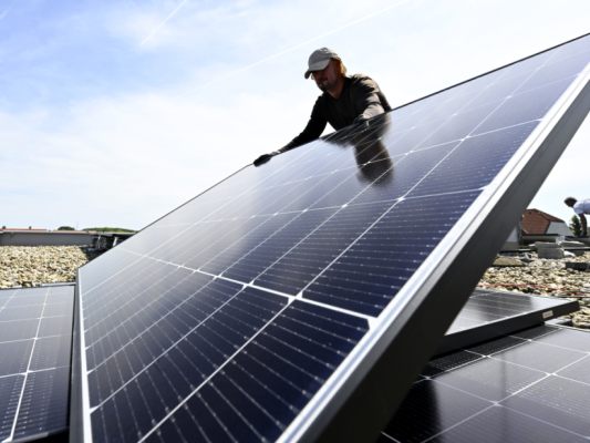 Photovoltaik wurde kräftig ausgebaut Photovoltaik wurde kräftig ausgebaut