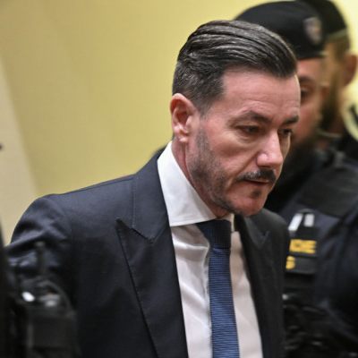 Neben Benko stehen sechs weitere Personen unter Betrugsverdacht