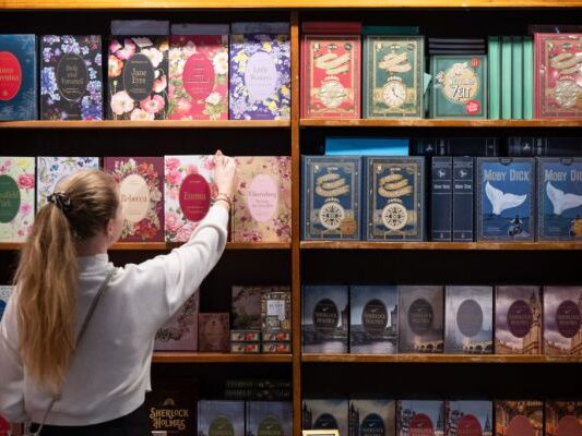Tausende Literaturfans und Fachpublikum strömen nach Frankfurt