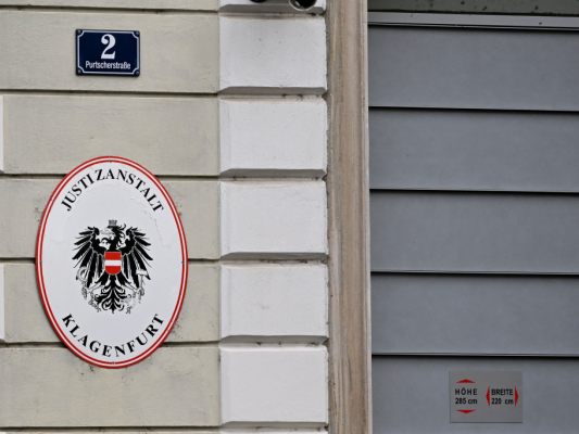 Der Ausbruch gelang den beiden Männern am Dienstag