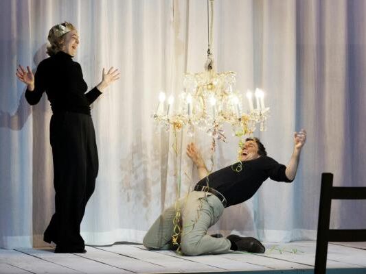 Eigentlich gibt es in "Eurydice" wenig zu lachen Eigentlich gibt es in "Eurydice" wenig zu lachen