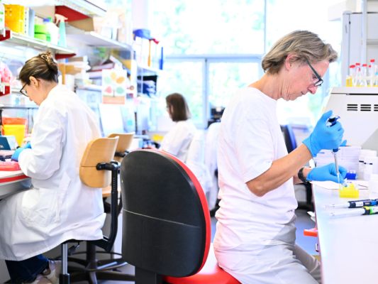 Am ehesten würden Befragte mit einer Krebserkrankung teilnehmen Am ehesten würden Befragte mit einer Krebserkrankung teilnehmen