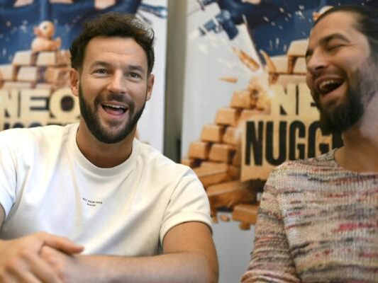 Paul Pizzera und Otto Jaus sorgen für Lacher Paul Pizzera und Otto Jaus sorgen für Lacher