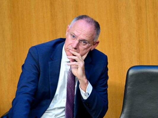 Karner verspricht Kommissionsbericht Karner verspricht Kommissionsbericht