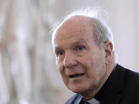 Wer folgt Christoph Schönborn als Wiener Erzbichof nach? Wer folgt Christoph Schönborn als Wiener Erzbichof nach?