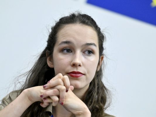 EU-Abgeordnete Schilling will Zahlen sehen EU-Abgeordnete Schilling will Zahlen sehen