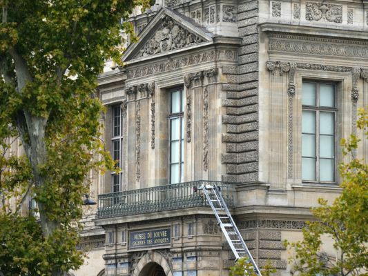 Benutzten Lastenaufzug um ins Museum zu kommen Benutzten Lastenaufzug um ins Museum zu kommen