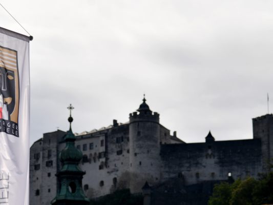 Die Salzburger Festspiele suchen Leitung für Schauspiel Die Salzburger Festspiele suchen Leitung für Schauspiel