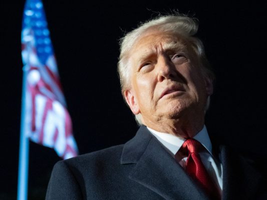 Trump-bricht-zu-Asien-Reise-auf
