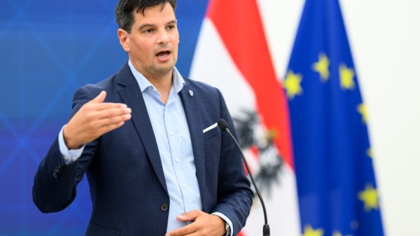 Amesbauer fordert Gespräche auf politischer Ebene