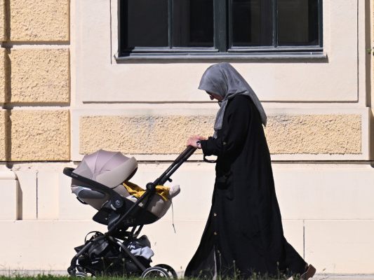 Fauen mit Migrationshintergrund werden besonders oft diskriminiert Fauen mit Migrationshintergrund werden besonders oft diskriminiert