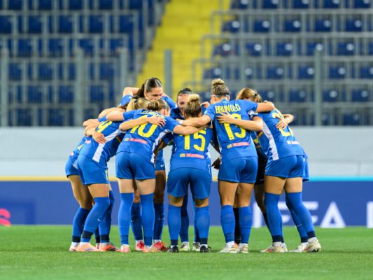 Starke Teamleistung war für St. Pölten in Lyon zu wenig Starke Teamleistung war für St. Pölten in Lyon zu wenig