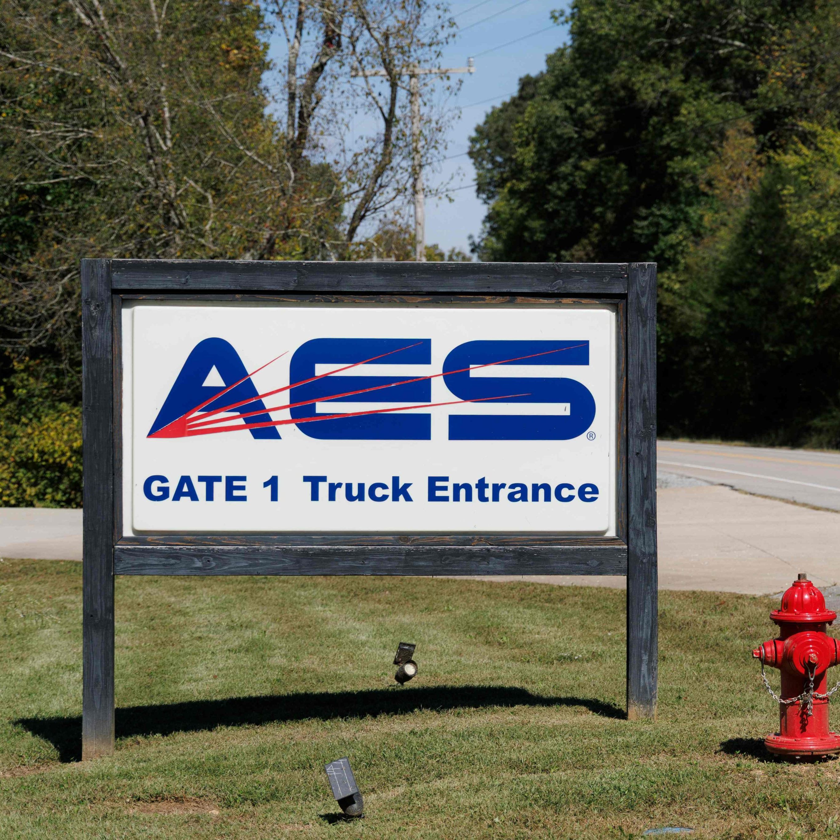 Nach der Explosion auf dem Gelände von Accurate Energetic Systems in McEwen (Tennessee) gelten über ein Dutzend Menschen als vermisst.