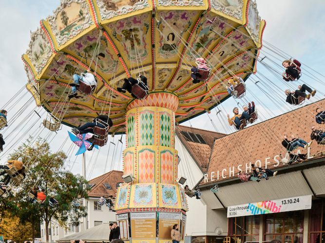 Lustenau feiert am 12. Oktober die Kilbi: Marktstände, Musik, regionale Schmankerl & gratis Anreise.