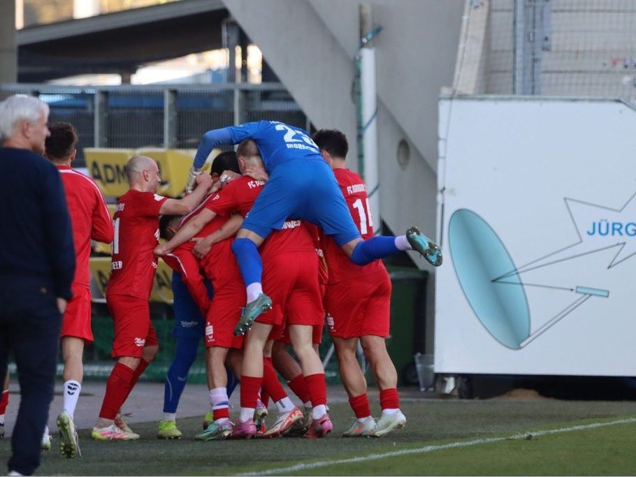 Dornbirner-Derbysieg-in-Unterzahl-mit-Sch-nheitsfehlern