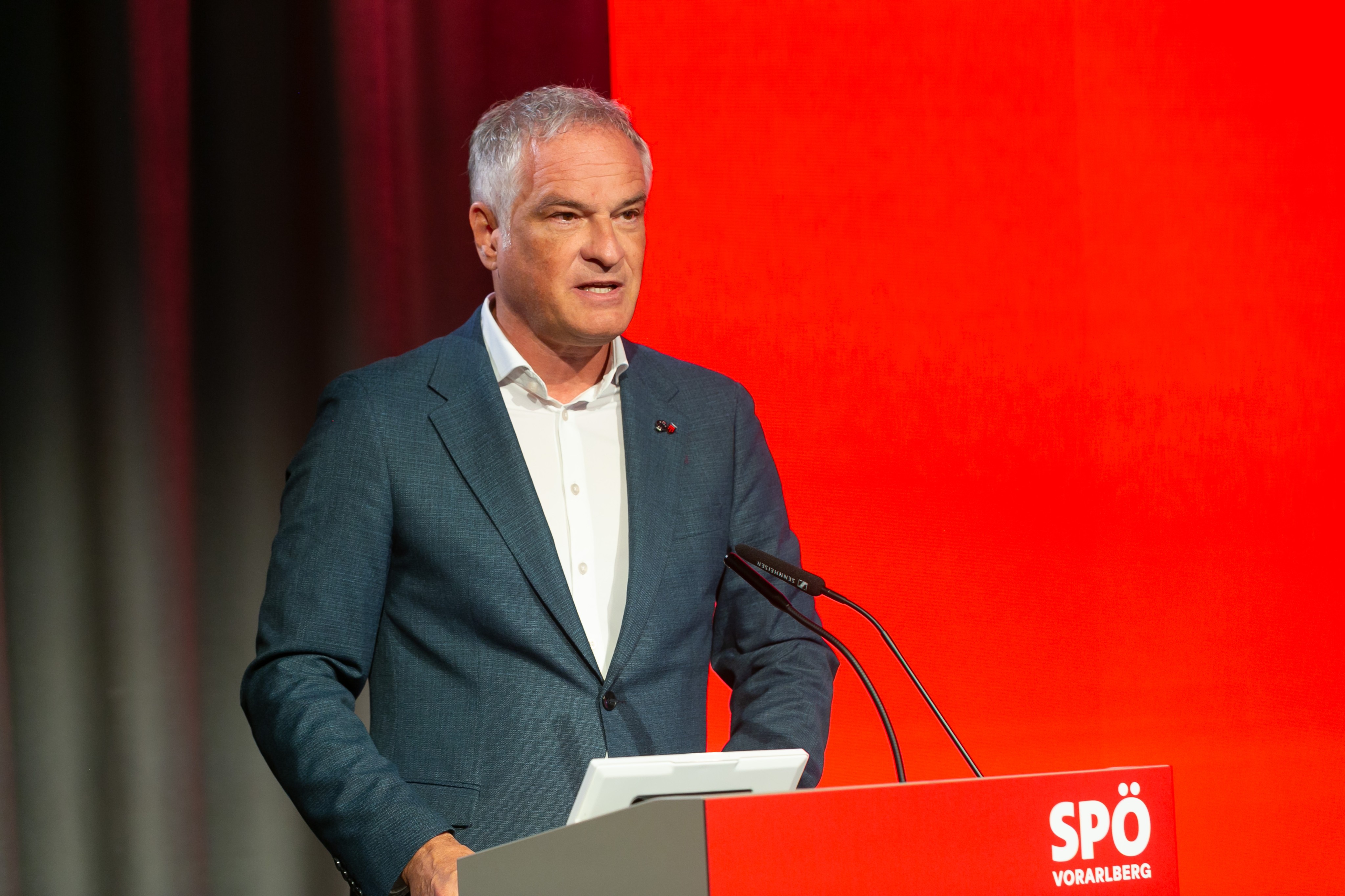 Melanie Leonhard in Nils Weiland potrjena kot voditelja SPD Hamburg