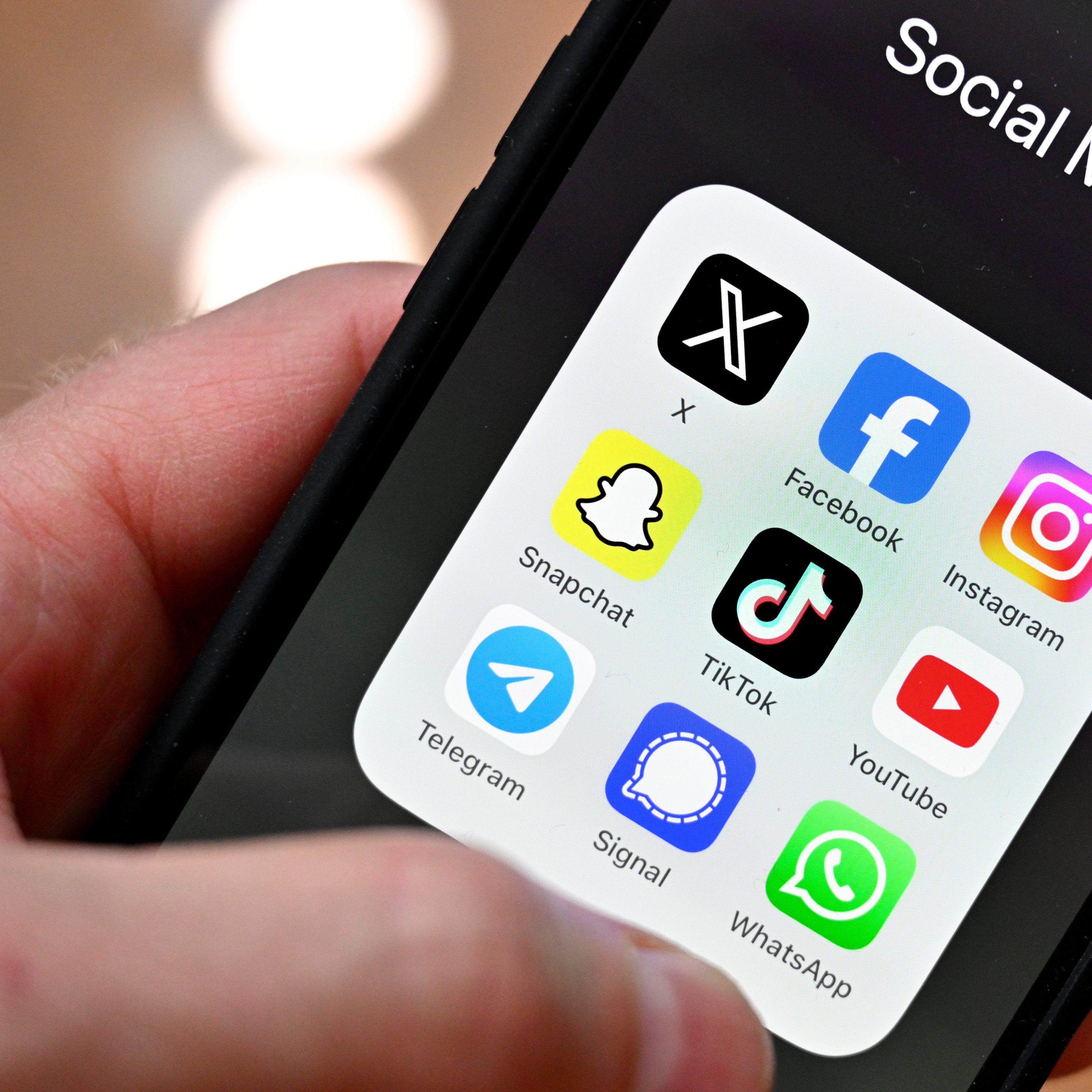Facebook, Instagram und Tiktok verstoßen laut der Europäischen Kommission nach vorläufigen Ermittlungsergebnissen gegen ein EU-Digitalgesetz.