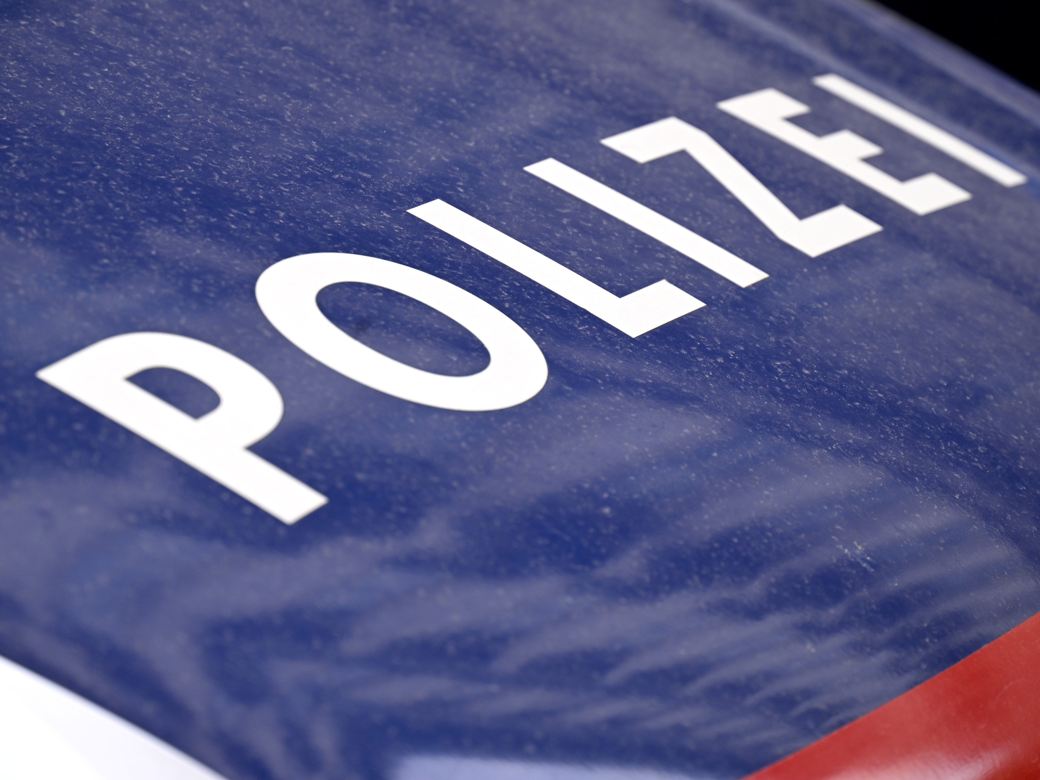 Betrüger in Kärnten stoppten Pkw-Lenker und baten um Geld.