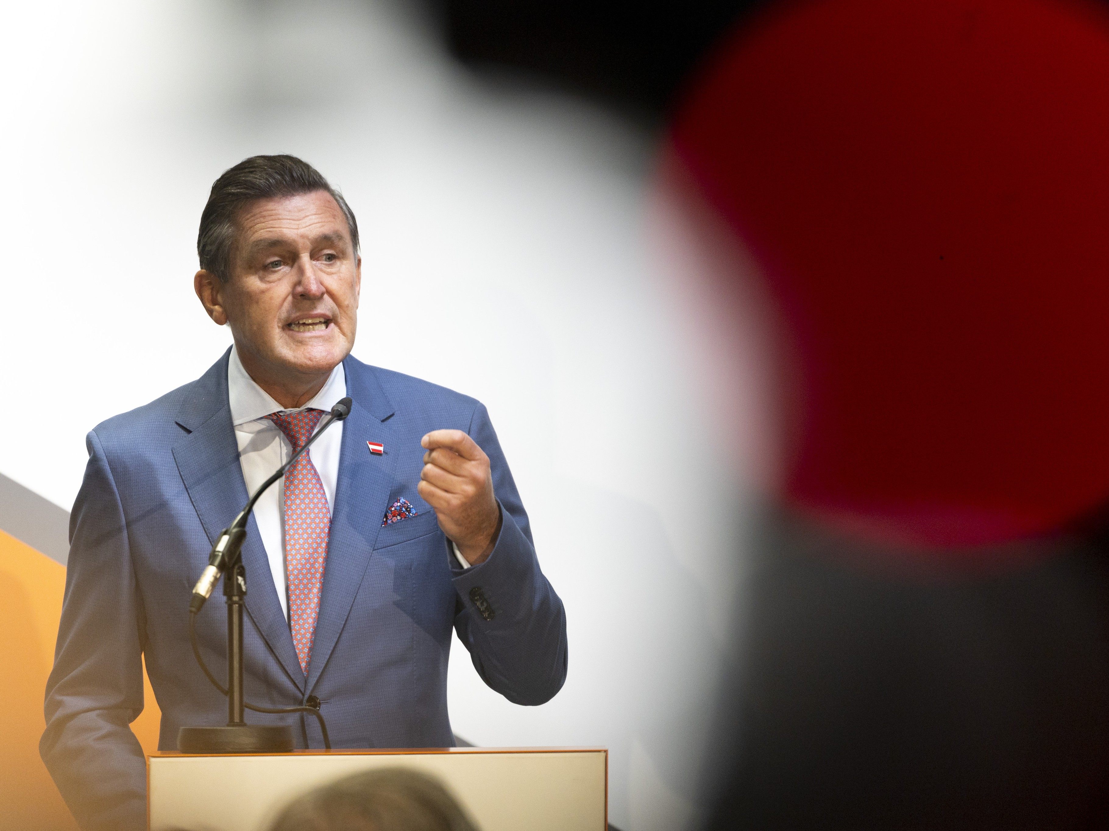 StVO-Reform: Minister Hanke stellt heute neue Verkehrsregeln und Sicherheitsmaßnahmen vor StVO-Reform: Minister Hanke stellt heute neue Verkehrsregeln und Sicherheitsmaßnahmen vor