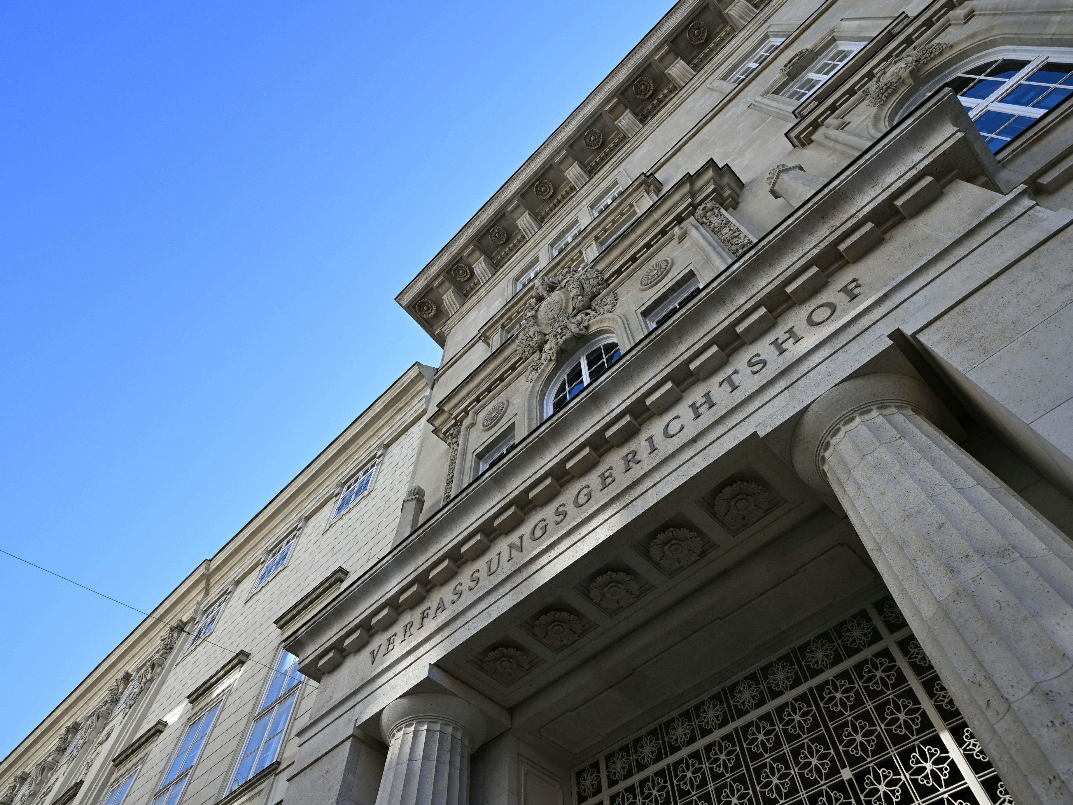 Der Verfassungsgerichtshof. Der Verfassungsgerichtshof.