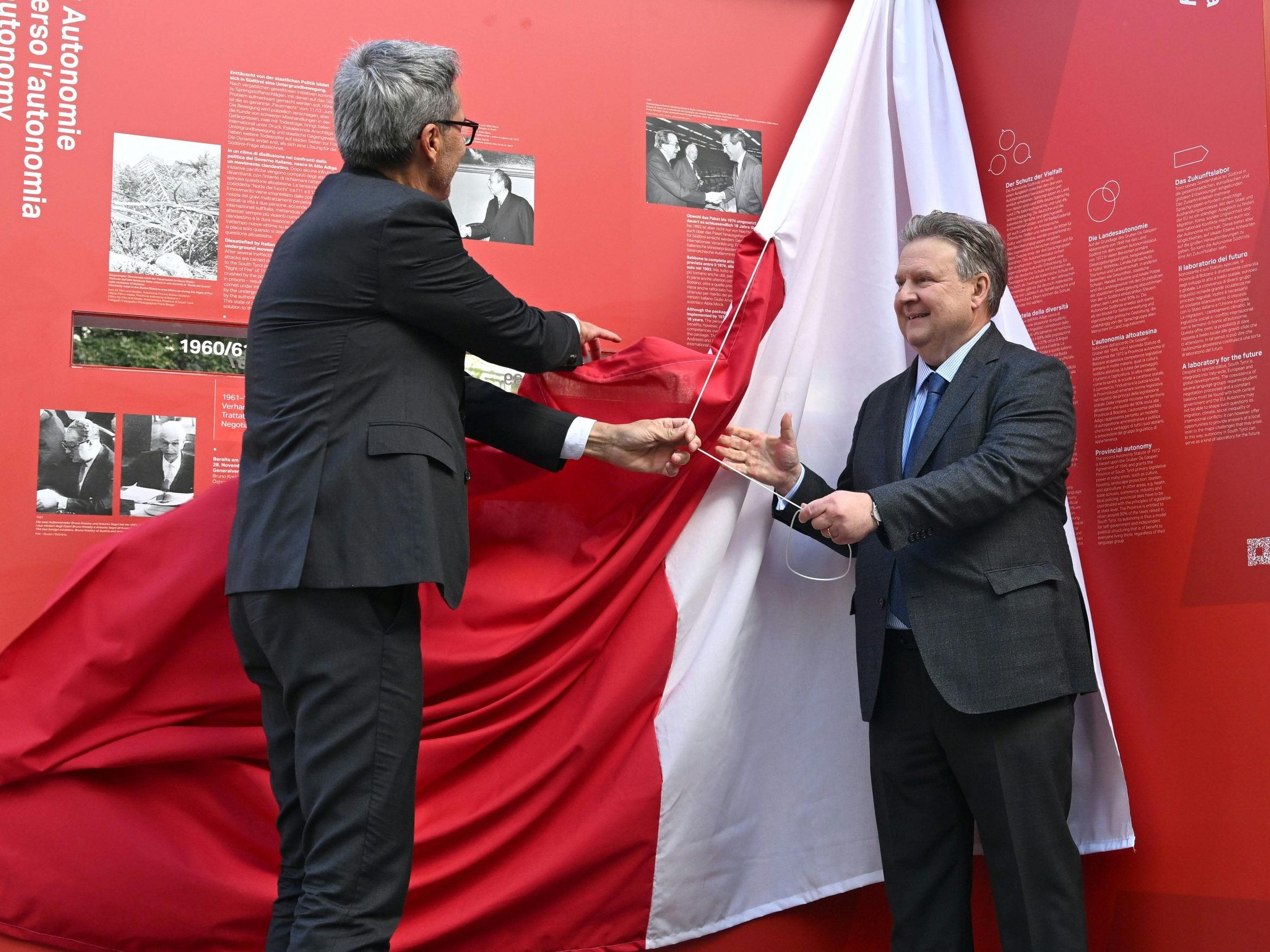 Autonomie-Stele-in-Wien-enth-llt