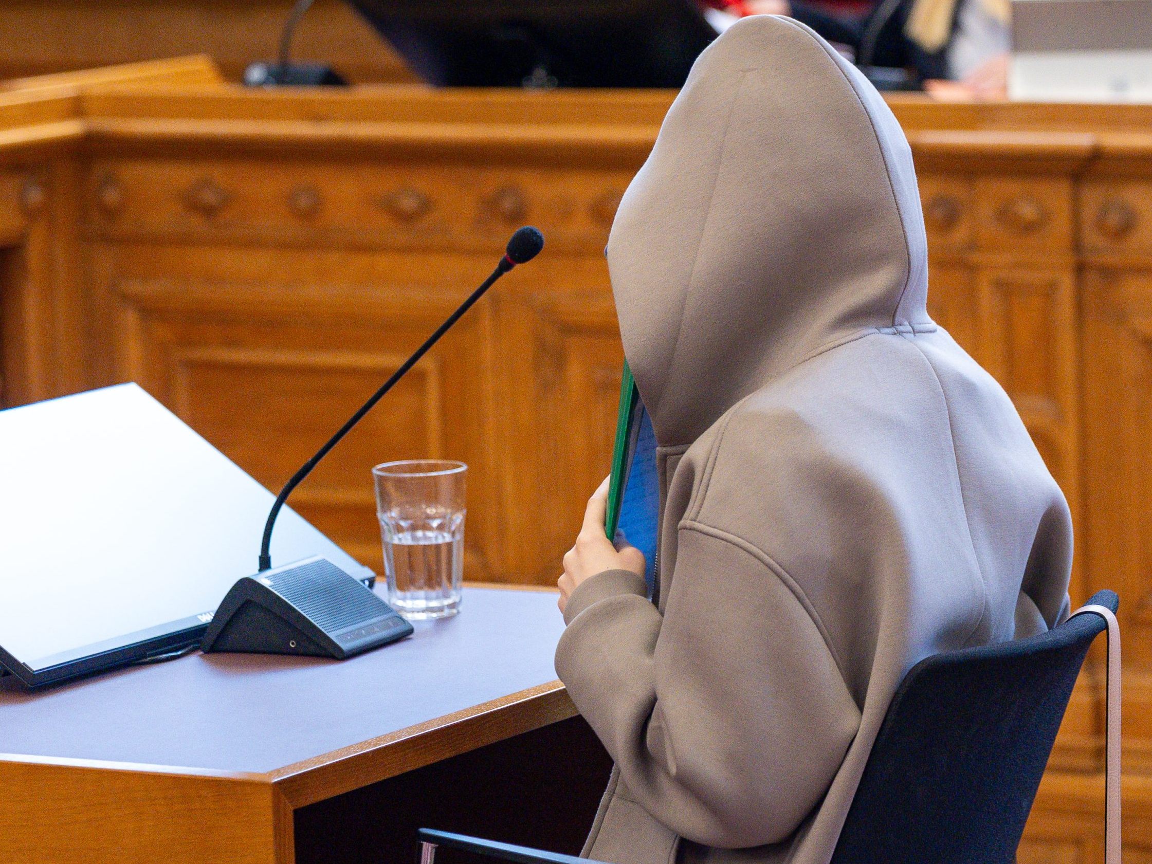 24 Monate bedingte Haft für die Salzburger IS-Rückkehrerin Maria G. 24 Monate bedingte Haft für die Salzburger IS-Rückkehrerin Maria G.