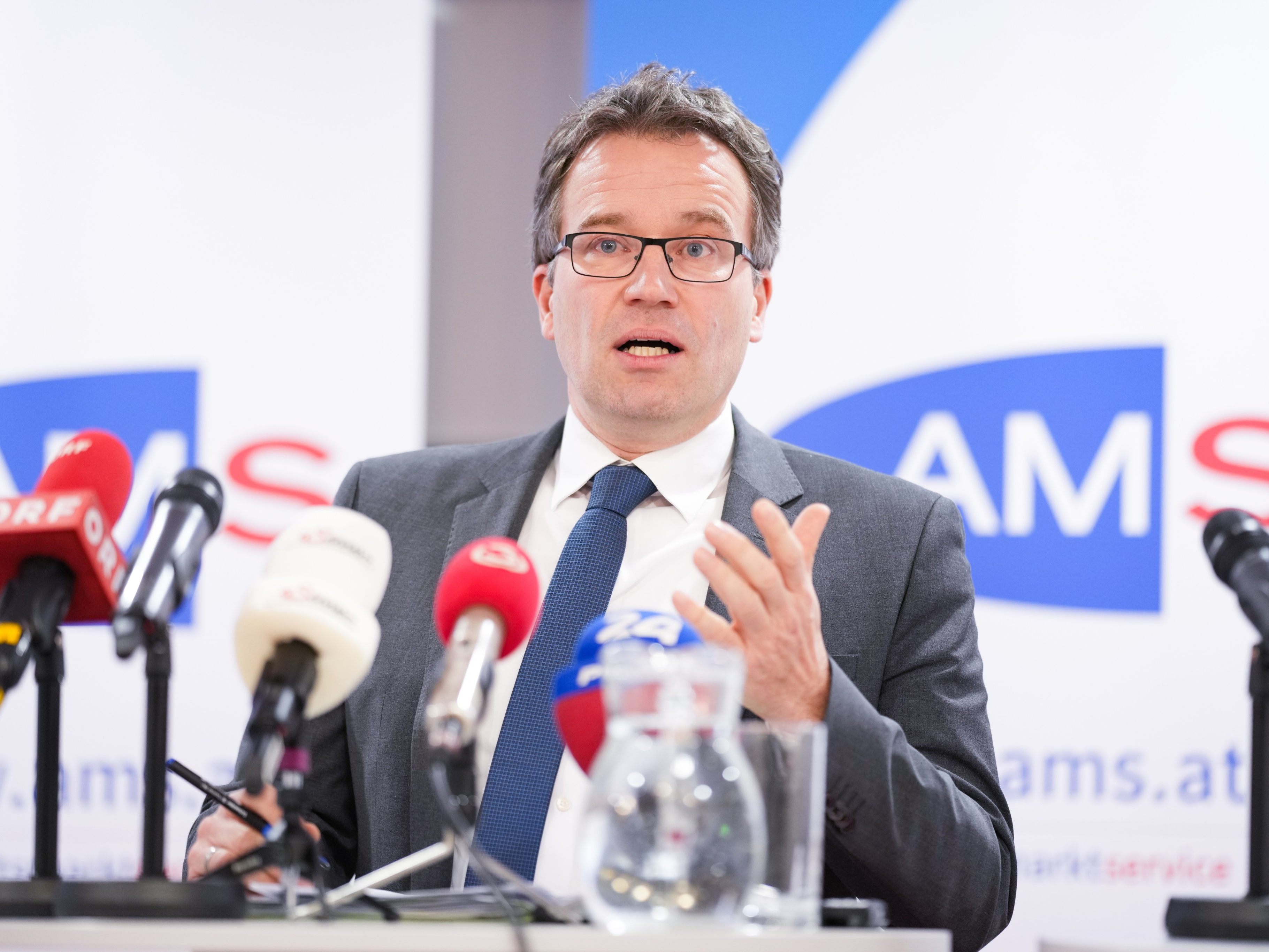 „Österreich ist kein Magnet“ – AMS-Chef mit klarem Appell