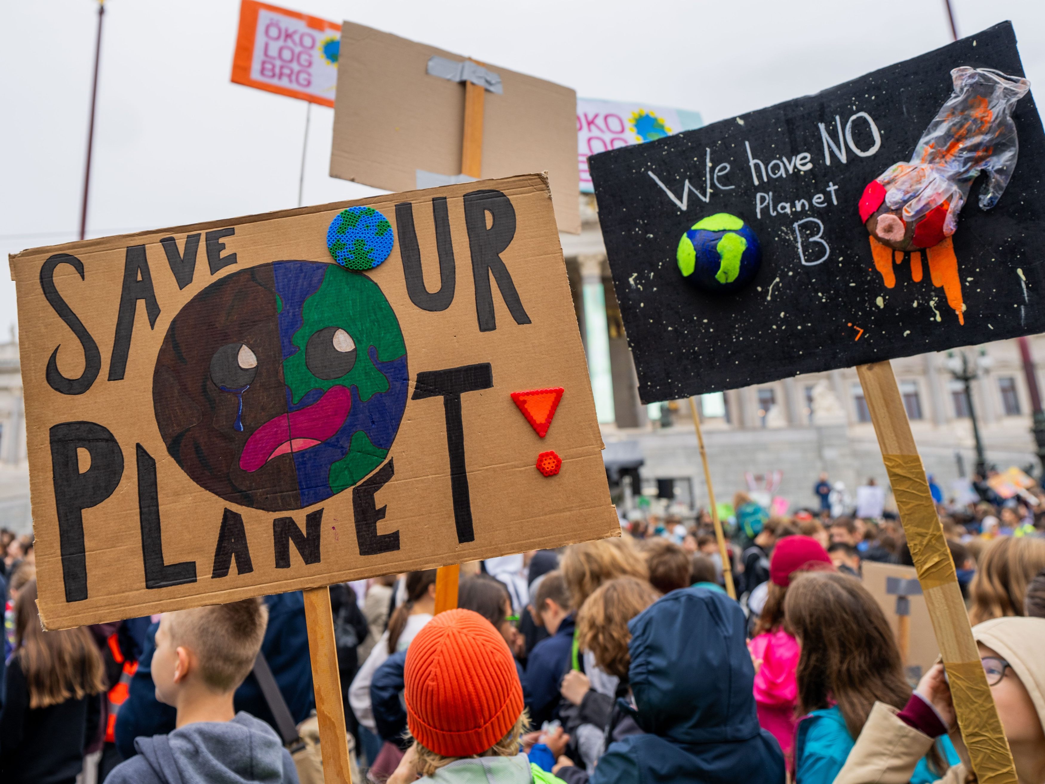 "Fridays for Future" ruft zum nächsten großen Klimastreik auf. "Fridays for Future" ruft zum nächsten großen Klimastreik auf.