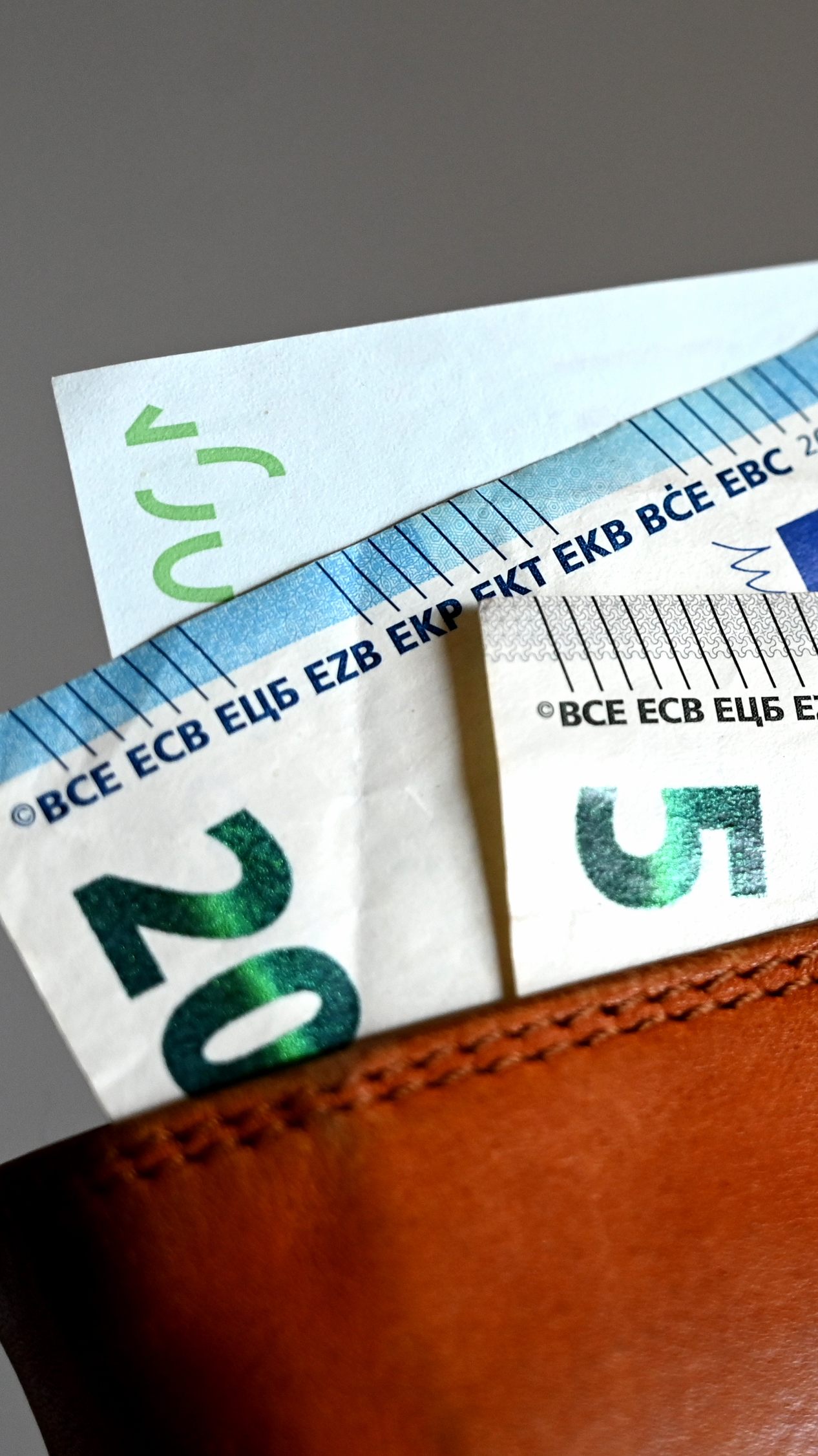 Die Ist-Gehälter für Metallgewerbe-Angestellte steigen 2026 um 1,8 %.