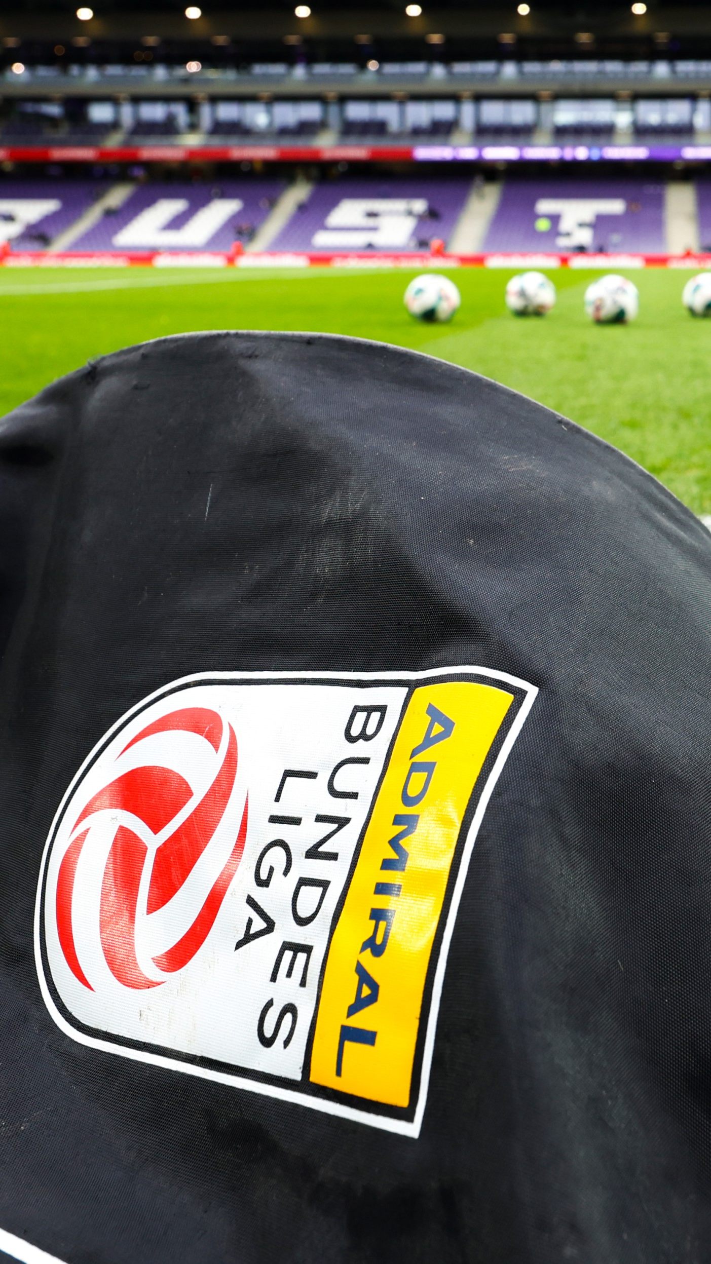 Die umstrittene Punkteteilung in der Fußball-Bundesliga ist mit der kommenden Saison zumindest vorerst Geschichte.