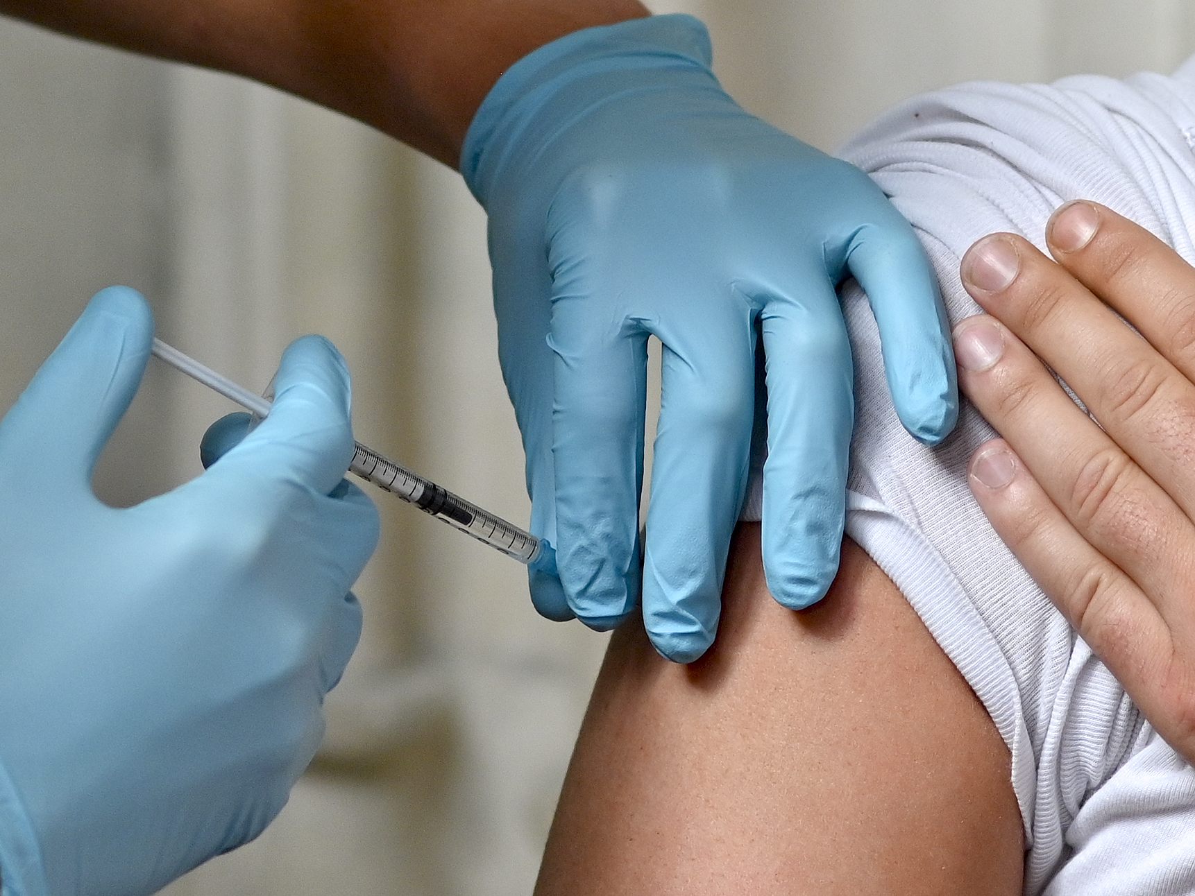 Die Impfungen gegen Corona und Influenza sind jetzt verfügbar. Die Impfungen gegen Corona und Influenza sind jetzt verfügbar.