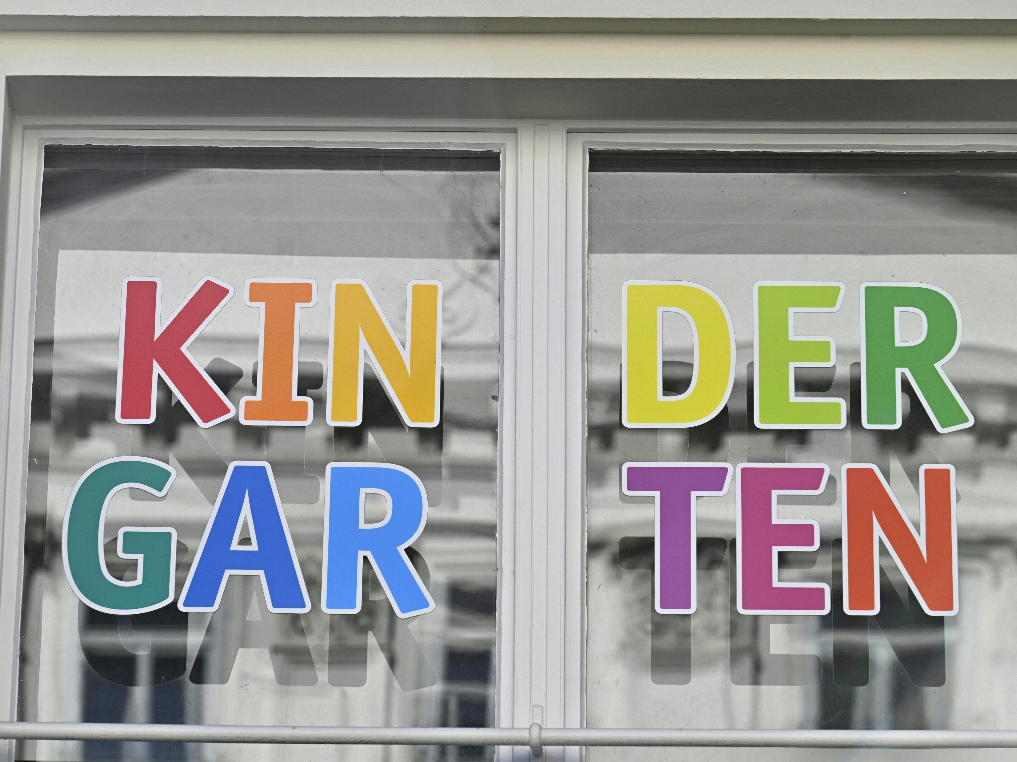 Die Wiener Grüne warnen erneut vor einem Aus für den Gratiskindergarten. Die Wiener Grüne warnen erneut vor einem Aus für den Gratiskindergarten.