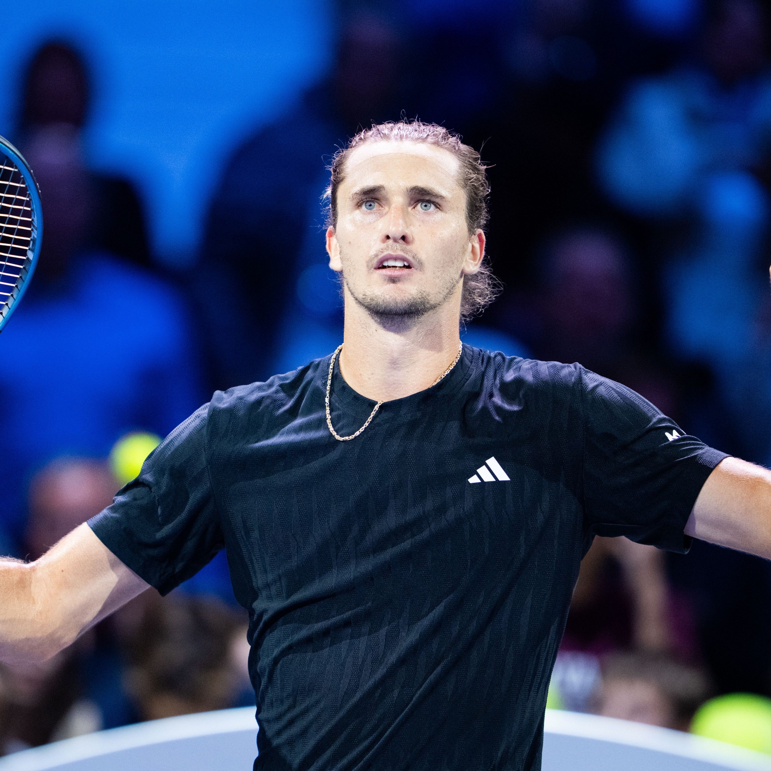 Drei Sätze, vier Matchbälle: Zverev ringt Fearnley nieder.