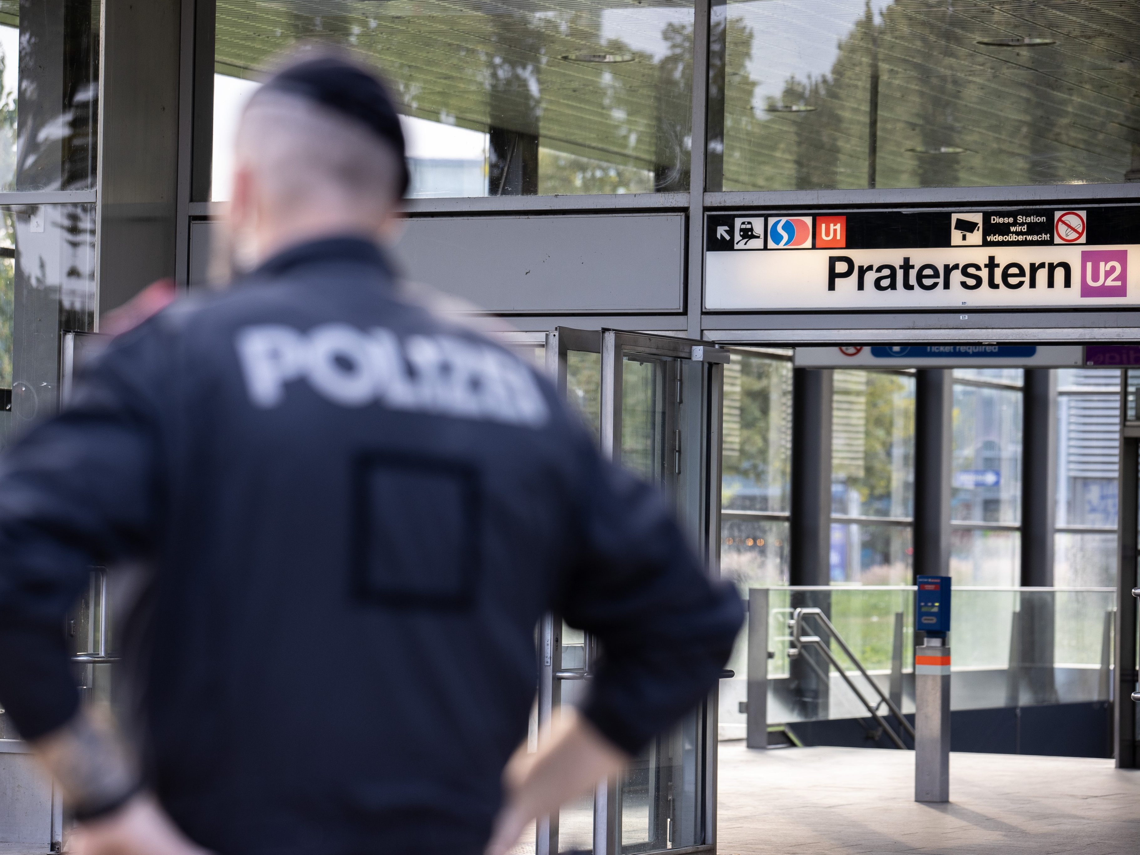 Polizeieinsatz am Praterstern. Polizeieinsatz am Praterstern.